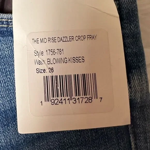 NWT Mother The Mid Rise Dazzler Crop Fray in ‘Blowing Kisses.’